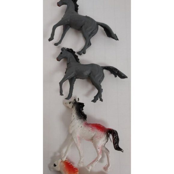 Horse Figurines-2"x 2½"  Plastic Mixed Colors TY247 - Picture 4 of 4